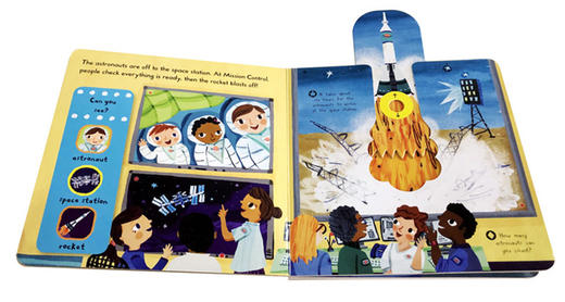 小小探索家系列 宇航员 英文原版绘本 First Explorers Astronauts 儿童英语启蒙机关操作纸板书 英文版 进口原版英语书籍 商品图3