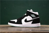 乔丹/Air Jordan AJ1 aj1 乔丹1代 乔1 乔丹1代中帮系列 Air Jordan 1 MID 货号：554724-174 乔1中帮黑白熊猫夜光底 商品缩略图0