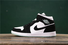 乔丹/Air Jordan AJ1 aj1 乔丹1代 乔1 乔丹1代中帮系列 Air Jordan 1 MID 货号：554724-174 乔1中帮黑白熊猫夜光底