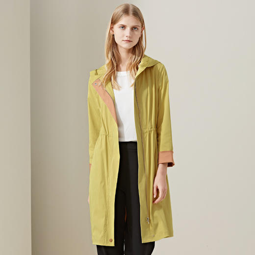 METTE2020早春新款女士中长款连帽风衣收腰抽绳时尚大口袋薄外套 商品图1