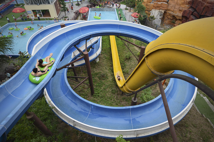 38元抢阿酋湾水上乐园通票大喇叭海浪池海盗水寨绿色生态水城开启玩水