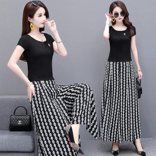 YWE-YJ2032时尚气质减龄两件套装大码 商品图1