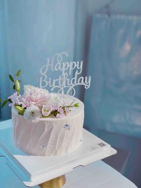 粉色小清新，鲜花因季节不同，略有色差或花材的调整，下单前请与客服联系，提前24小时以上下单