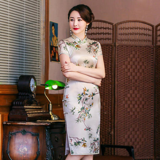 AN-春夏新款复古优雅印花真丝旗袍 商品图2