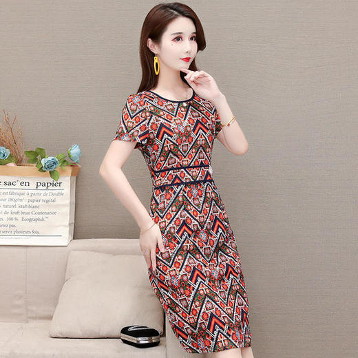 QYM-KED-Q27新款时尚印花雪纺连衣裙 商品图2