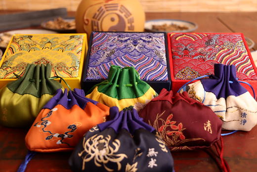 中草药香囊礼盒装，纯中药配制（外盒随机） 商品图1