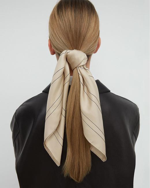 Toteme 黑底白线/白底黑线PANTELLERIA刺绣丝巾 商品图5