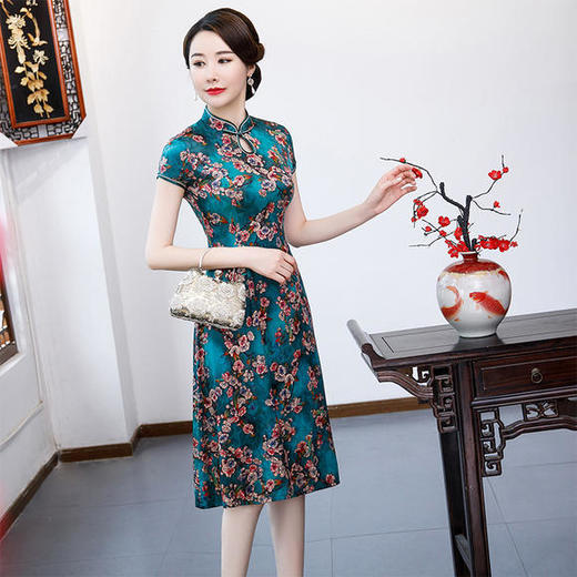 QQ-9715新款复古碎花真丝旗袍裙 商品图0