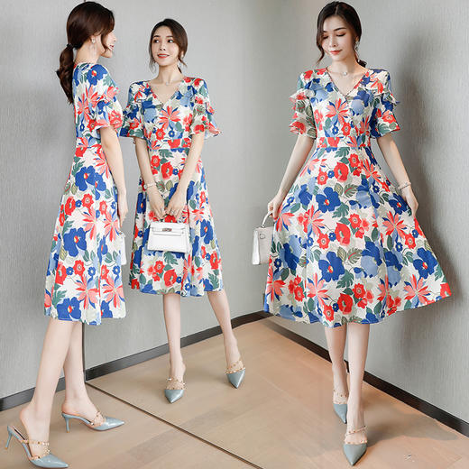 WZNH-LXI931新款V领女人味修身气质显瘦流行连衣裙 商品图1