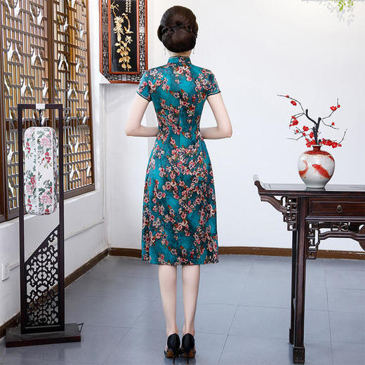 QQ-9715新款复古碎花真丝旗袍裙 商品图3