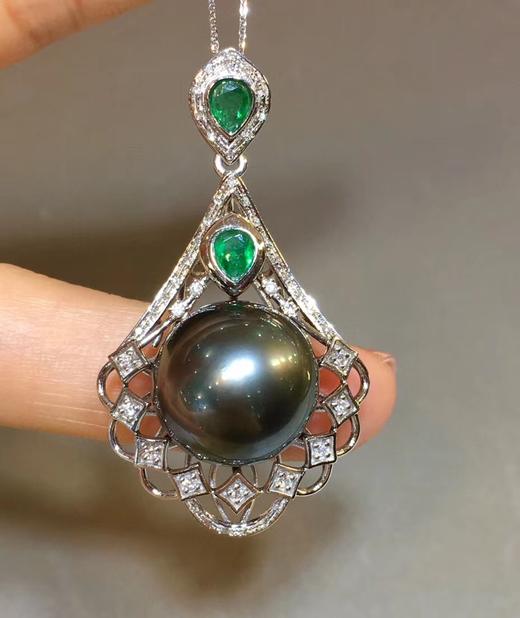 天然大溪地黑珍珠吊坠18k金钻石祖母绿豪华镶嵌珠子圆珠强光微瑕精致
