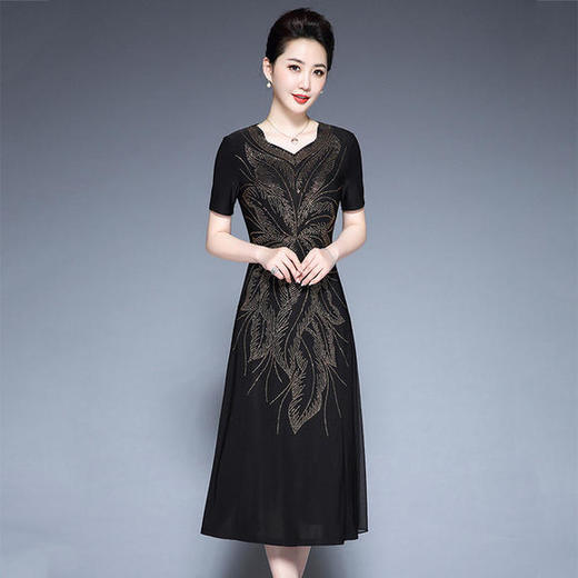 YZL-231夏季新款简约大气烫钻连衣裙 商品图2