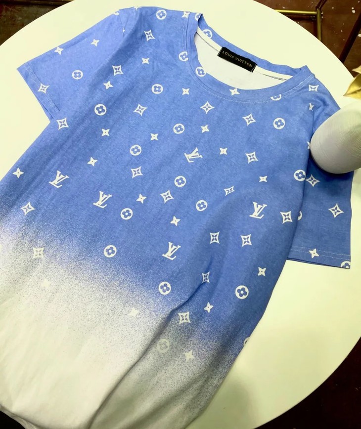 欧洲站20ss夏季lv女款棉麻扎染渐变色全身logo梦幻星空印花t恤宽松os