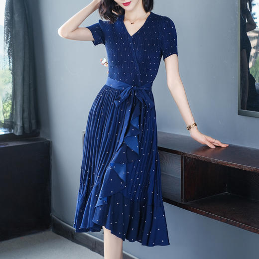 FCY-YM8217新款时尚洋气连衣裙V领气质修身大摆连衣裙 商品图2