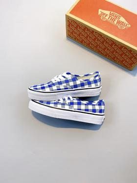 小红书爆款 Vans Gingham Authentic 范斯 经典校园蓝色棋盘格子滑板鞋 原厂硫化大底 采用高级纹路面料 炒鸡百搭 夏天必入 尺码：35--44