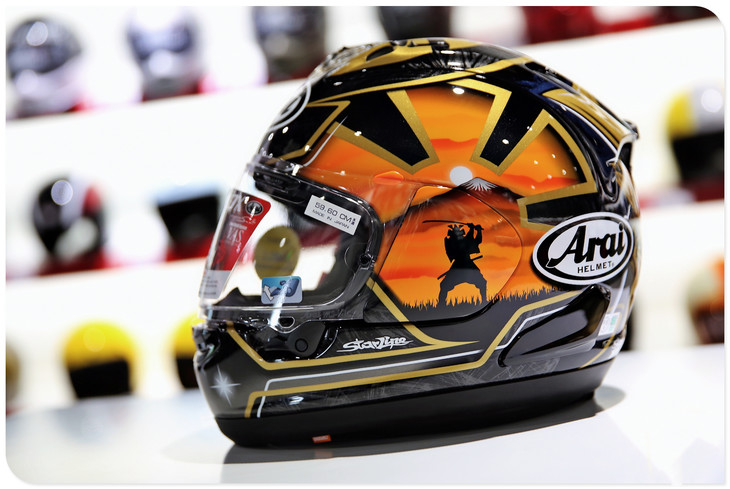 日本arairx7x带刀侍卫pedrosa全盔跑盔头盔