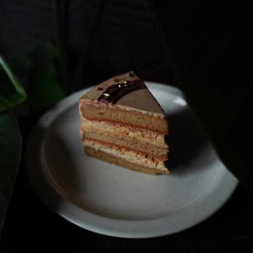 椰糖泰茶云朵蛋糕（周一店休，此款仅限上海地区同城配送，请提前1天预定，运费预收30，多退少补） 商品图1