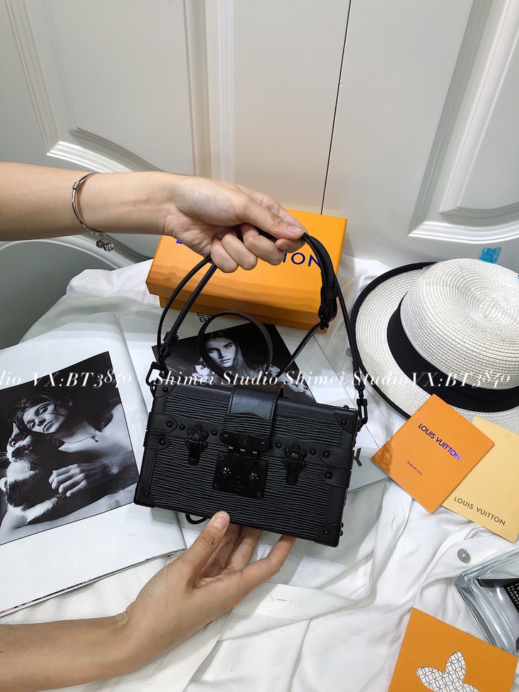 lv路易威登黑色小方盒荔枝纹方盒子包包