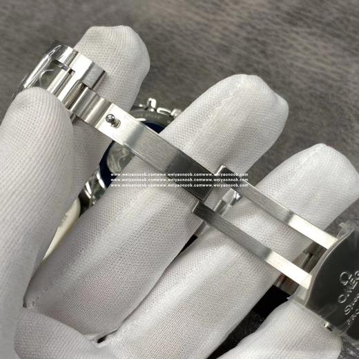 om欧米茄系列史努比限量版。ASIA7750手动机械计时机芯, 41.5毫米直径，表镜材质：耐磨损蓝宝石水晶，防水深度：100米 商品图8