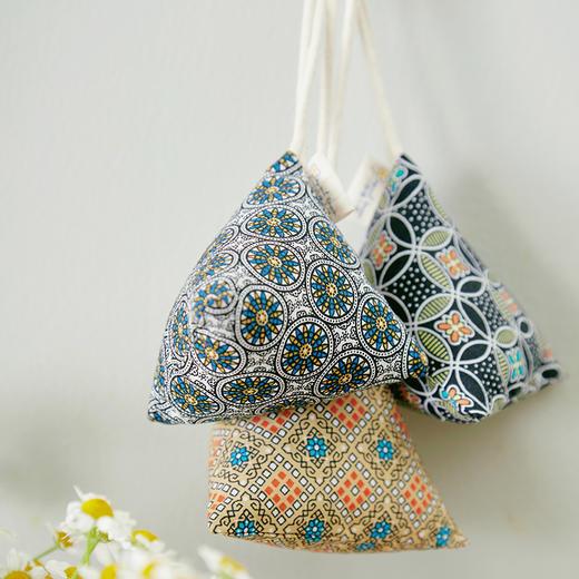 三角香包薰衣草苦荞棉布香包 商品图0