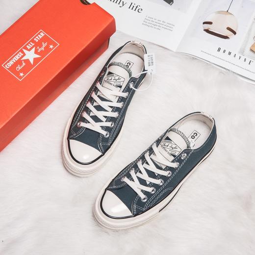 #灰绿色# 🎉🎉🎉 CONVERSE官网Chuck 70 Varsity Remix  颜色无敌抢眼，反鞋舌的设计非常独特，想不要回头率都难！ 型号：166824c 尺码：35--44 商品图0