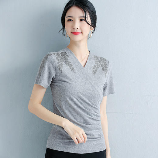 ZZ-LM06552新款短袖交叉V领妈妈针织棉打底衫上衣 商品图2