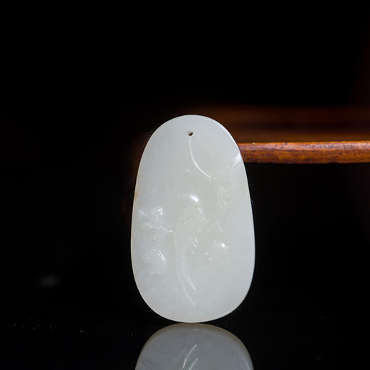 新疆和田玉籽料喜上眉梢吊坠 商品图1