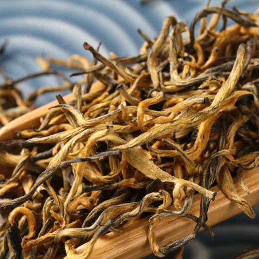 凤宁号 【千禧】红茶茶叶 云南滇红红茶散茶罐装礼盒 金丝凤毫100g 商品图4