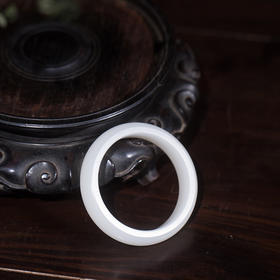 新疆和田玉籽料手镯