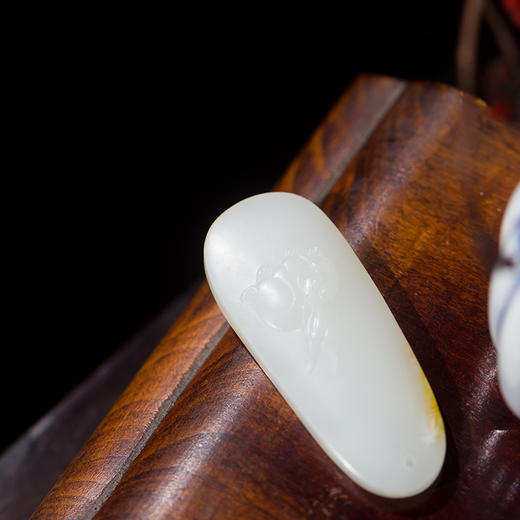 新疆和田玉籽料兔牌 商品图2