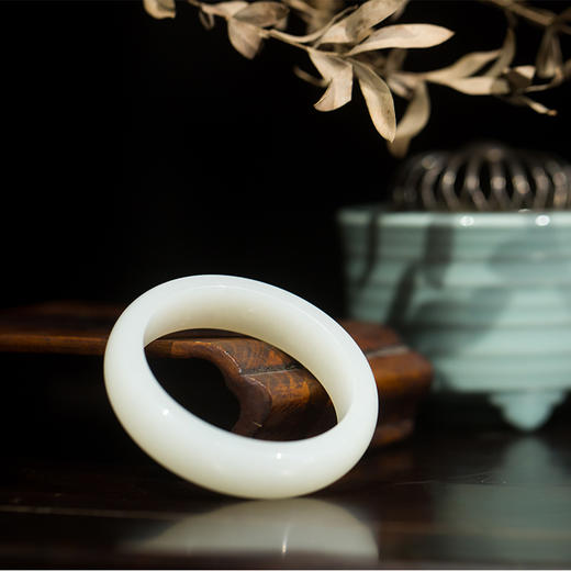 新疆和田玉籽料手镯 商品图2