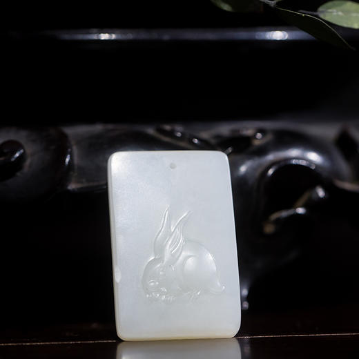 新疆和田玉籽料生肖兔玉牌 商品图1