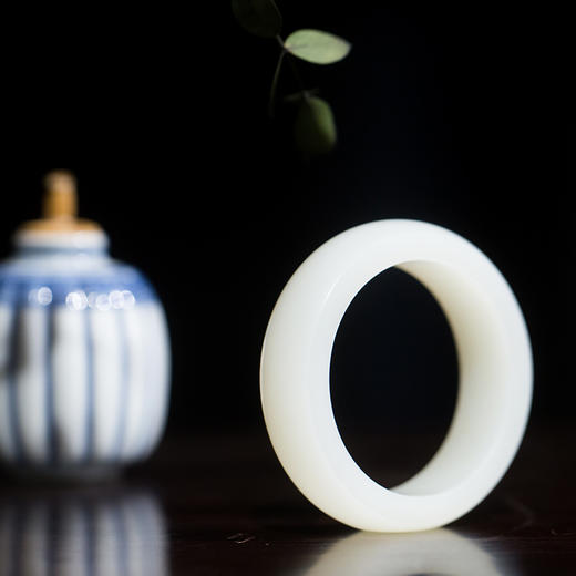 新疆和田玉籽料手镯（带皮） 商品图2