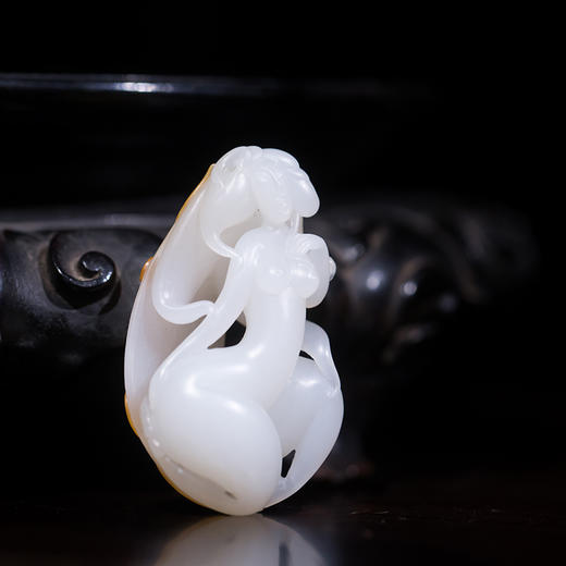 新疆和田玉籽料把件（红皮)（吴德昇） 商品图0