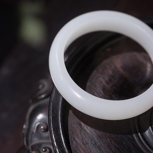 新疆和田玉籽料手镯 商品图4