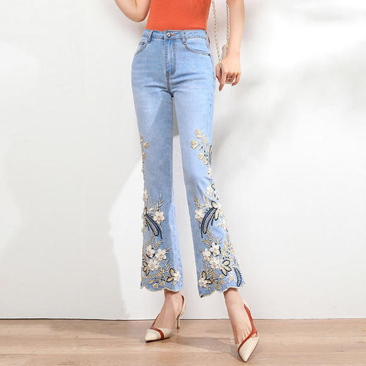 YHFZ2-695新款刺绣花钉珠微喇九分牛仔裤 商品图0
