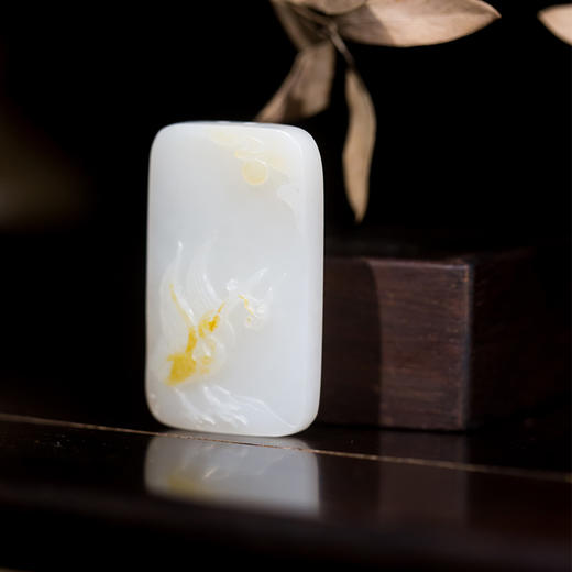 新疆和田玉籽料仙鹤牌 商品图1