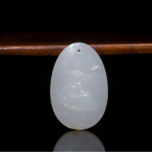 新疆和田玉籽料羊衔灵芝吊坠 商品图1