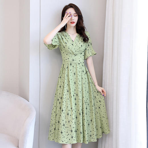 WZNH-CPYY2059-1夏装韩版优雅气质V领洋气连衣裙 商品图3