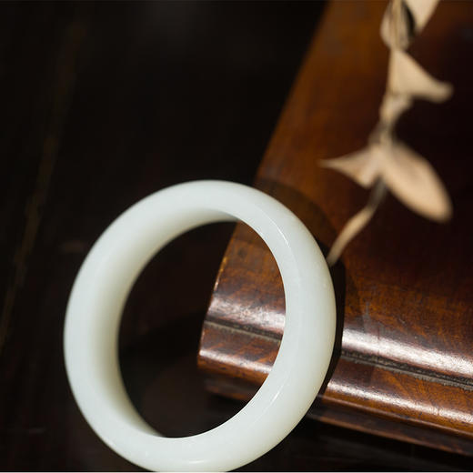 新疆和田玉籽料手镯 商品图0