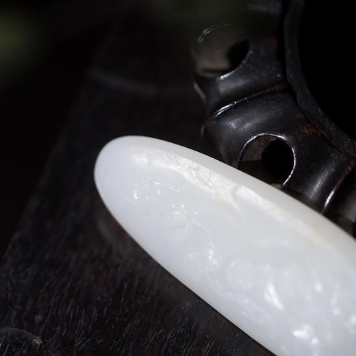 新疆和田玉籽料（背面雕竹） 商品图2