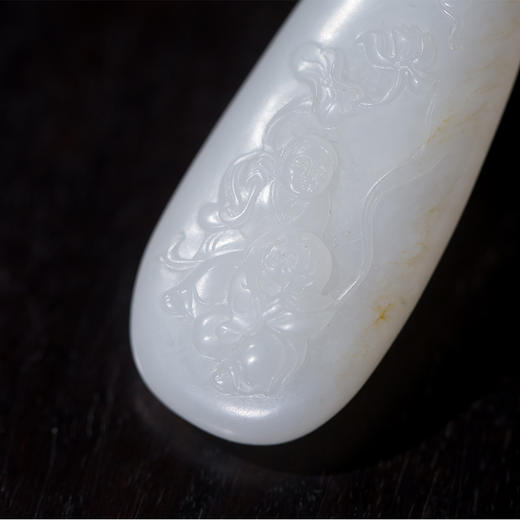 新疆和田玉籽料（背面雕竹） 商品图3