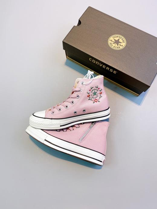 Converse花环拉链系列 小红书主推款 日本限定匡威 Converse ALL STAR FLOWcROWN 常青藤米白/黑色/樱花粉 侧拉链高帮花环刺绣 小花logo 可爱帆布板鞋 商品图1