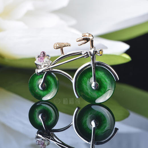 【岁月的童话】翡翠自行车胸针-XZ409052 商品图1