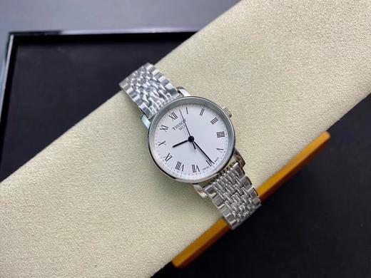 渠道货，原单正品
 Original Tissot,天梭款魅时T109系列，超薄简单大方，非常有英伦的帅气。蓝宝石玻璃，原装瑞士ETA机芯，男～38女～28mm表径，配全套包装。💕💕💕 商品图12