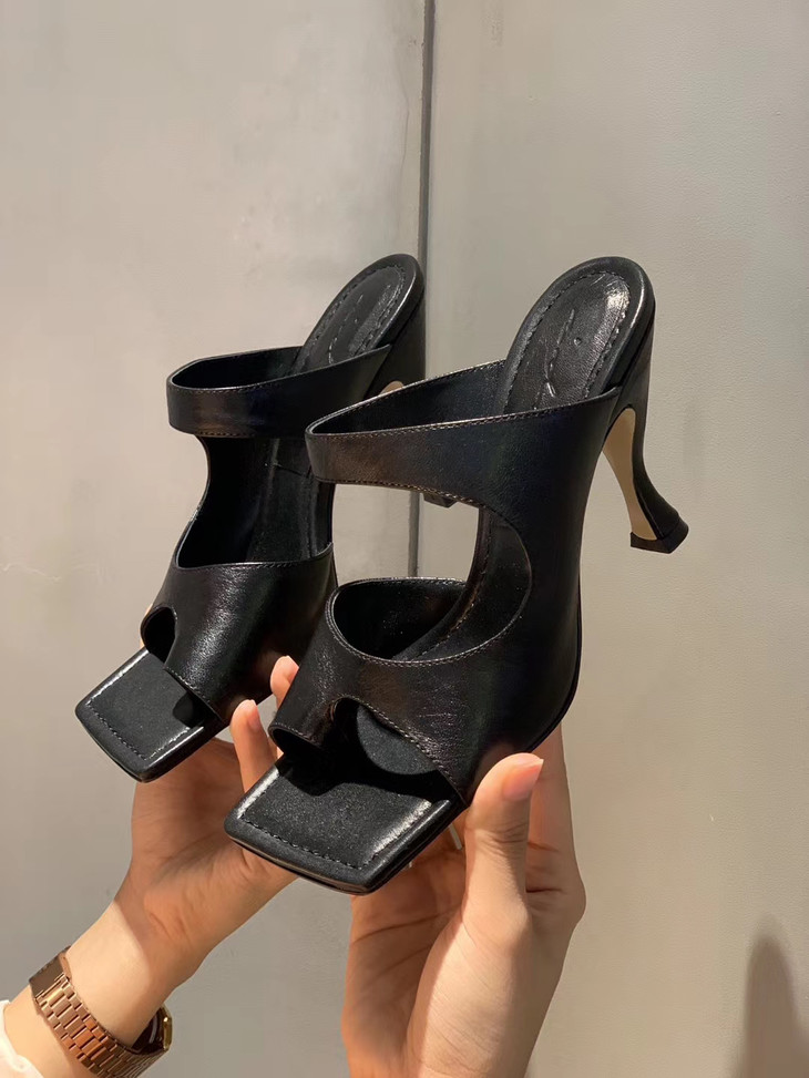 025#复古方头细跟夹趾bv高跟鞋