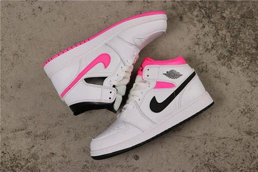 乔丹/Air Jordan AJ1 aj1 乔丹1代 乔1 乔丹1代中帮系列 Air Jordan 1 WMNS “Candy” 货号：555112-035 乔1鸳鸯糖果米黄  粉红鸳鸯 商品图5