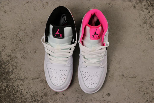 乔丹/Air Jordan AJ1 aj1 乔丹1代 乔1 乔丹1代中帮系列 Air Jordan 1 WMNS “Candy” 货号：555112-035 乔1鸳鸯糖果米黄  粉红鸳鸯 商品图4