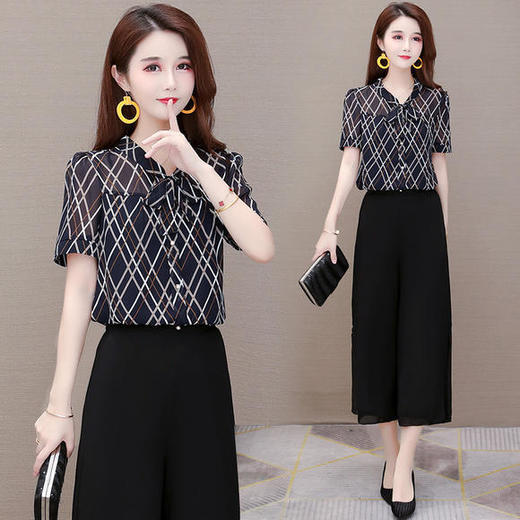 YW-LRX-ZFA26新款气质修身条纹上衣阔腿裤两件套 商品图2