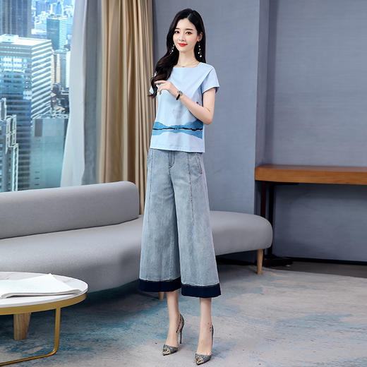 WZNH-WR3172新款时尚气质通勤印花短袖T恤牛仔裤两件套装 商品图1